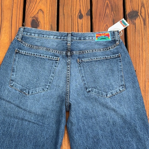 NWT Daily Blue by AG Mid Wash Jeans Style Love Pleated Straight Leg Sizes 27/31 - Picture 11 of 14